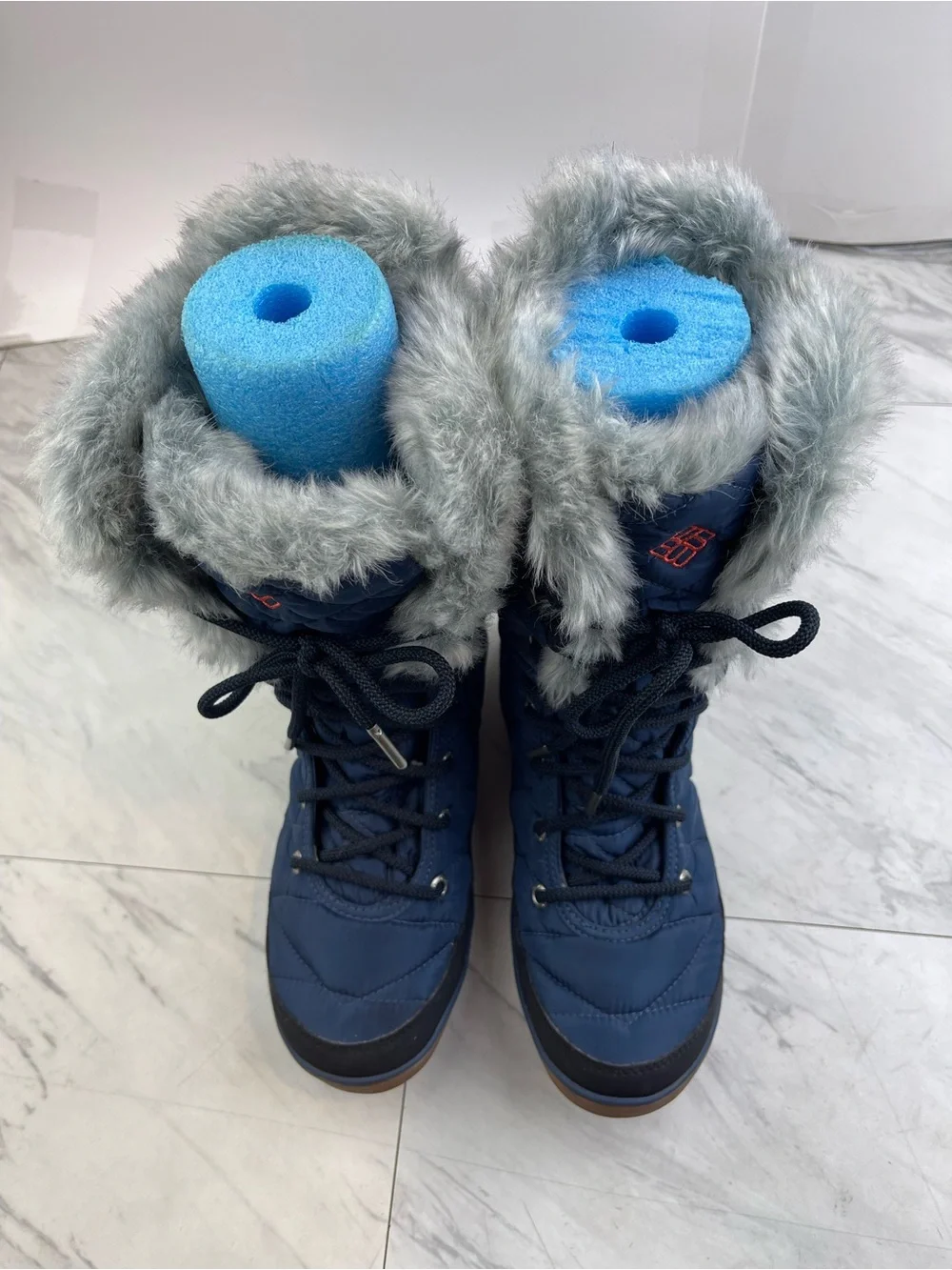 Columbia women’s 6 blue waterproof quilted puffer 9” insulated winter rain boots